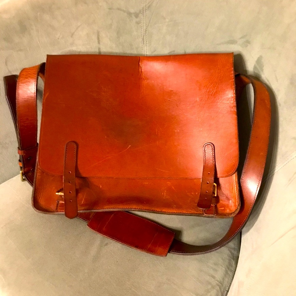 Sturdy leather bag